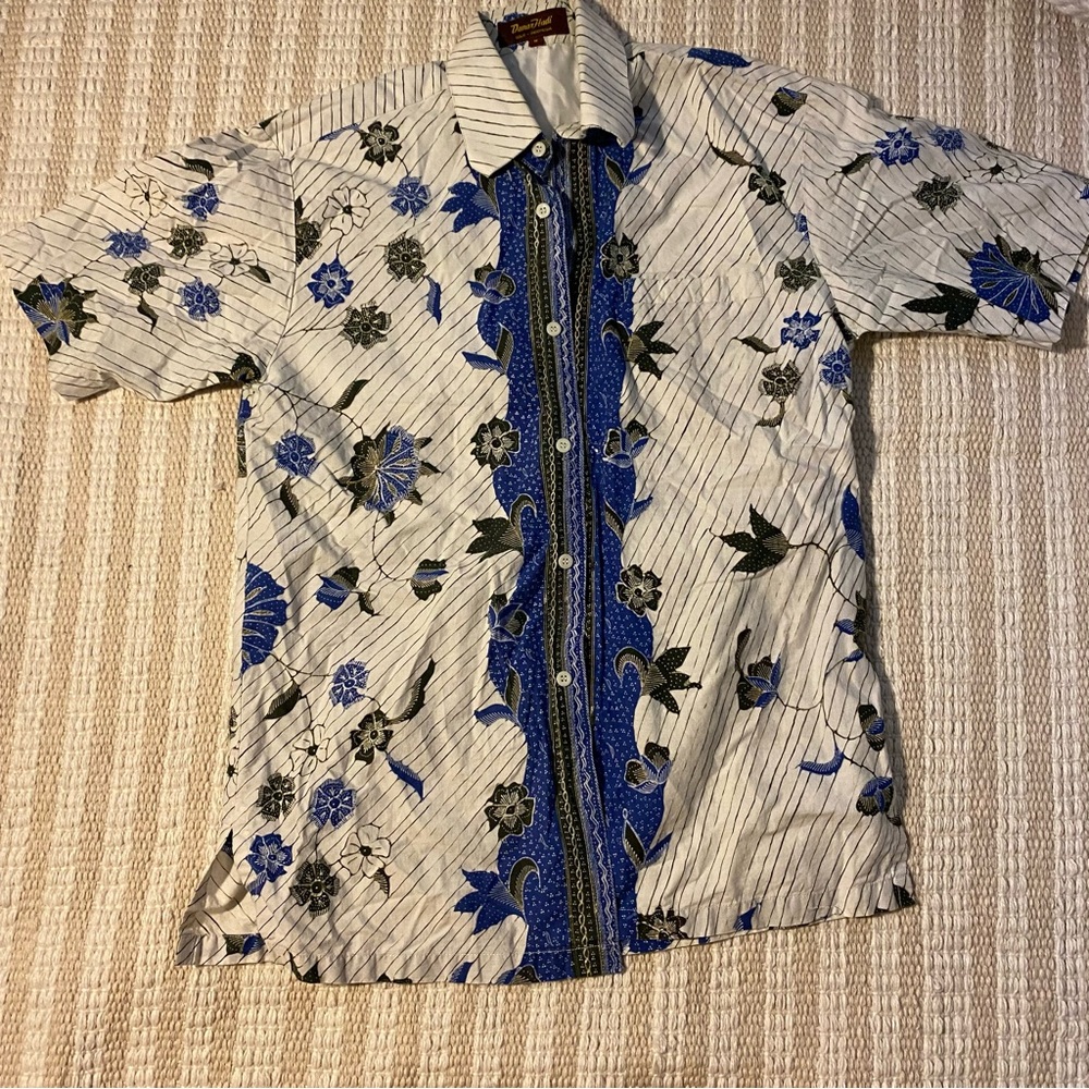 Danar Hadi shirt